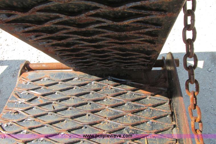 image for item I3490 1985 Belshe equipment trailer