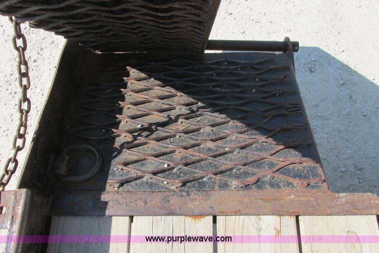 image for item I3490 1985 Belshe equipment trailer