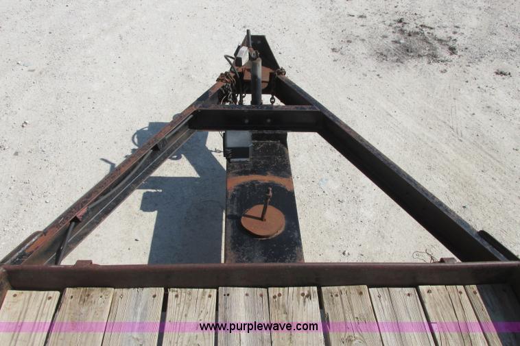 image for item I3490 1985 Belshe equipment trailer