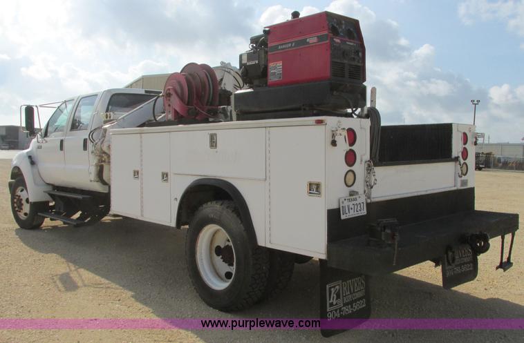 image for item I3500 2000 Ford F650 Super Duty XL Crew Cab service truck with crane