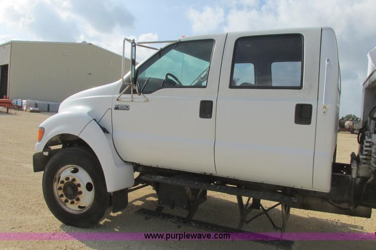 image for item I3500 2000 Ford F650 Super Duty XL Crew Cab service truck with crane