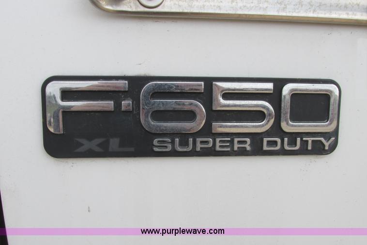 image for item I3500 2000 Ford F650 Super Duty XL Crew Cab service truck with crane