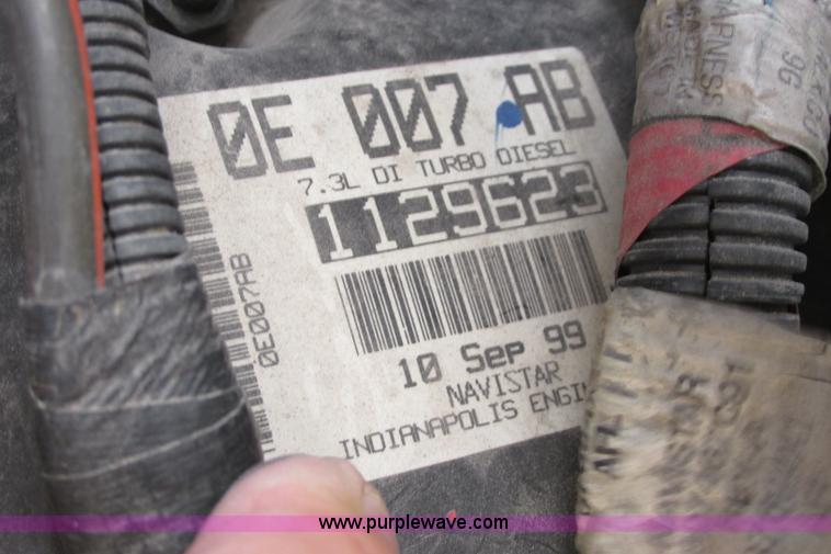 image for item I3500 2000 Ford F650 Super Duty XL Crew Cab service truck with crane