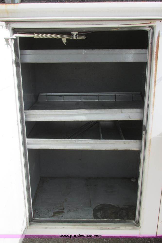 image for item I3500 2000 Ford F650 Super Duty XL Crew Cab service truck with crane