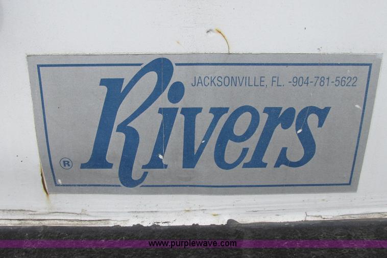 image for item I3500 2000 Ford F650 Super Duty XL Crew Cab service truck with crane