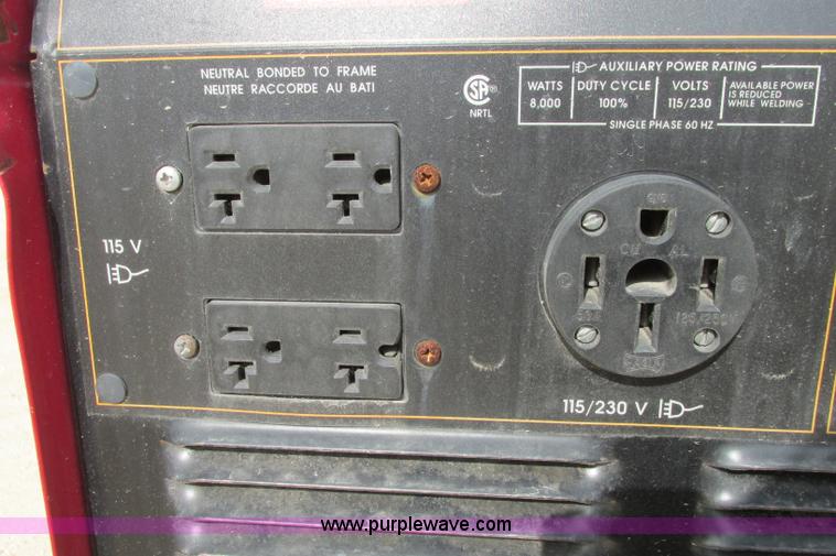 image for item I3500 2000 Ford F650 Super Duty XL Crew Cab service truck with crane