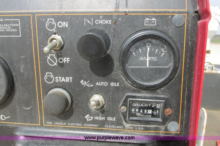 image for item I3500 2000 Ford F650 Super Duty XL Crew Cab service truck with crane