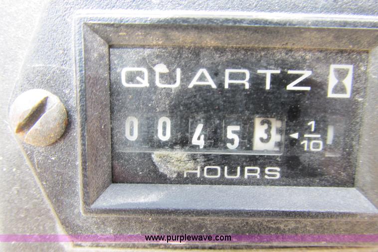 image for item I3500 2000 Ford F650 Super Duty XL Crew Cab service truck with crane