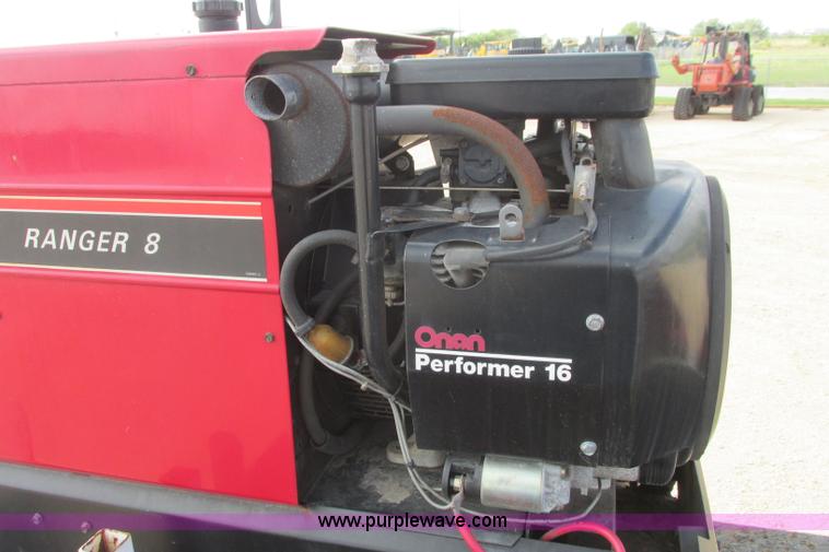 image for item I3500 2000 Ford F650 Super Duty XL Crew Cab service truck with crane