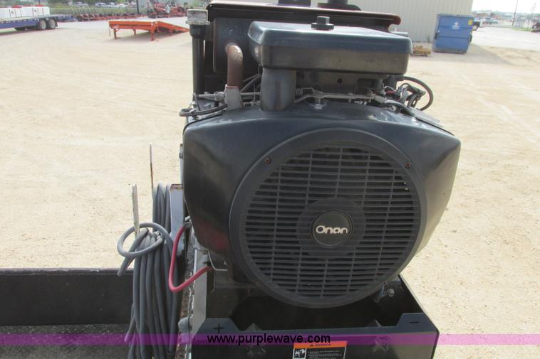 image for item I3500 2000 Ford F650 Super Duty XL Crew Cab service truck with crane