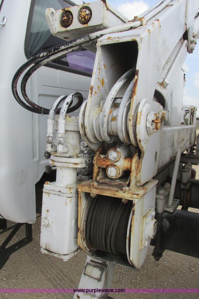 image for item I3500 2000 Ford F650 Super Duty XL Crew Cab service truck with crane