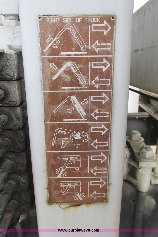 image for item I3500 2000 Ford F650 Super Duty XL Crew Cab service truck with crane