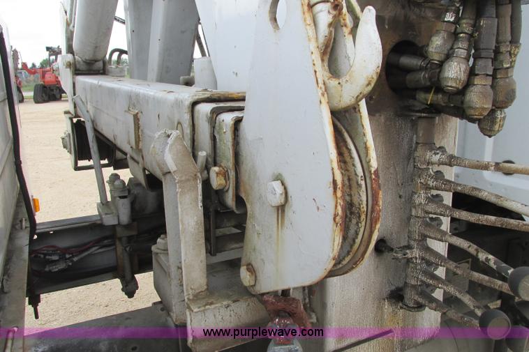 image for item I3500 2000 Ford F650 Super Duty XL Crew Cab service truck with crane