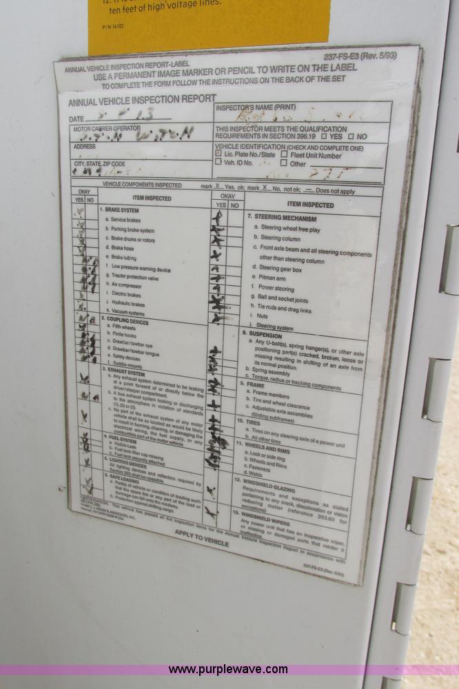 image for item I3500 2000 Ford F650 Super Duty XL Crew Cab service truck with crane