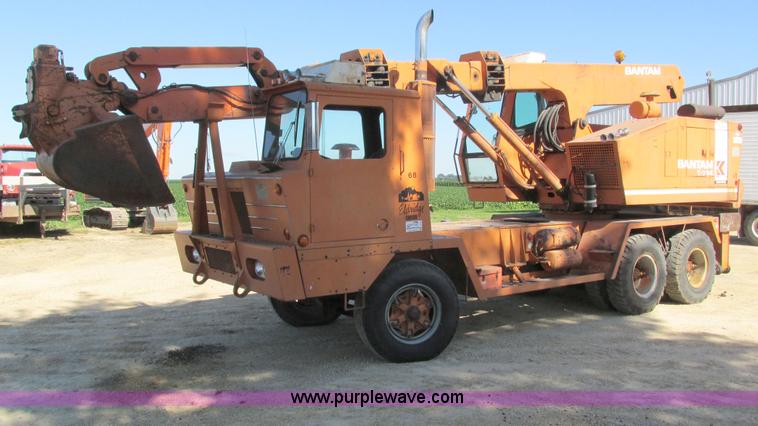 image for item I4160 1982 Koehring 424 rubber tire excavator