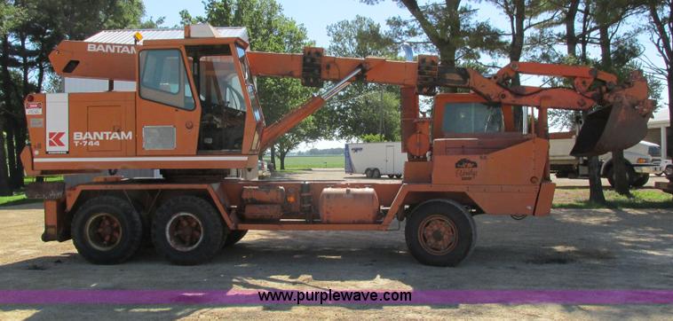 image for item I4160 1982 Koehring 424 rubber tire excavator
