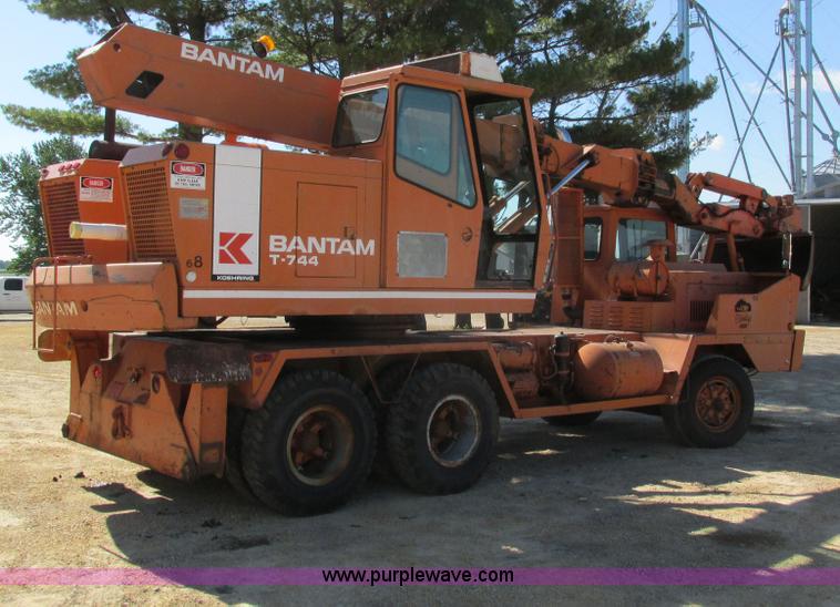 image for item I4160 1982 Koehring 424 rubber tire excavator