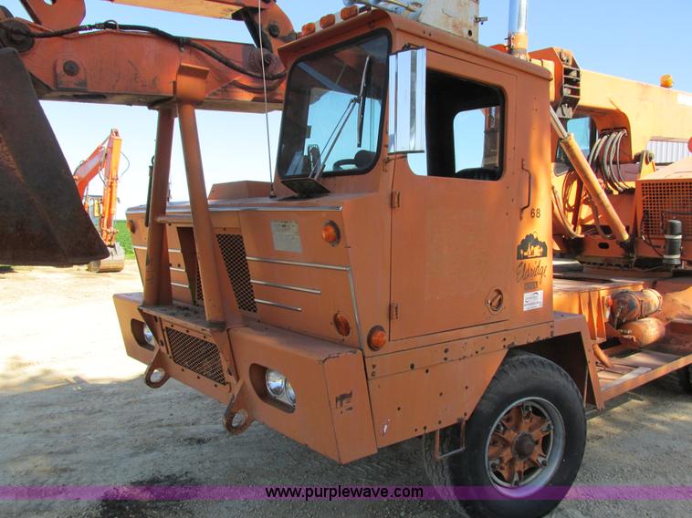 image for item I4160 1982 Koehring 424 rubber tire excavator