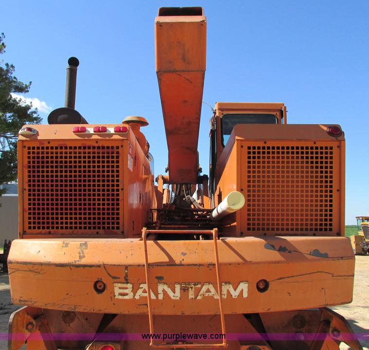 image for item I4160 1982 Koehring 424 rubber tire excavator