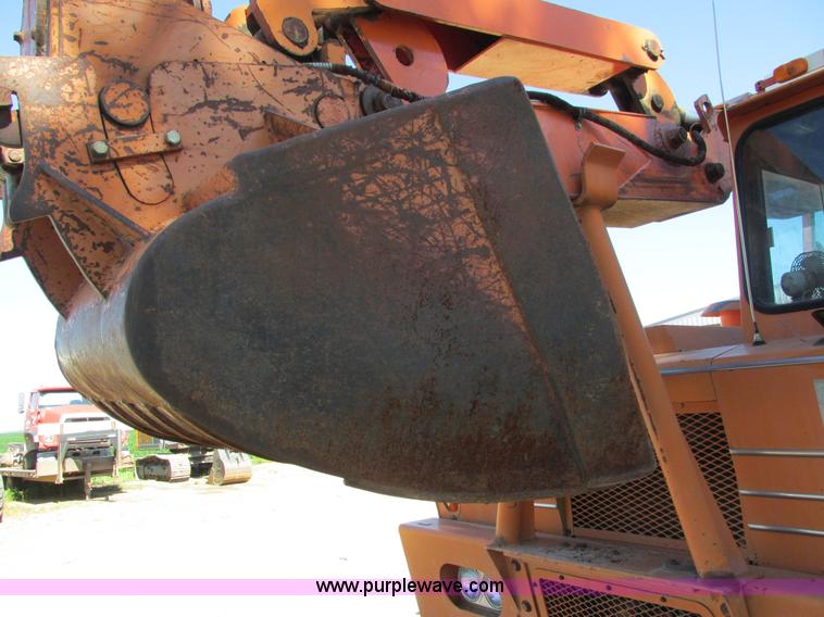 image for item I4160 1982 Koehring 424 rubber tire excavator