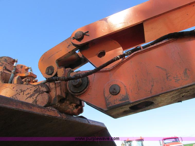 image for item I4160 1982 Koehring 424 rubber tire excavator