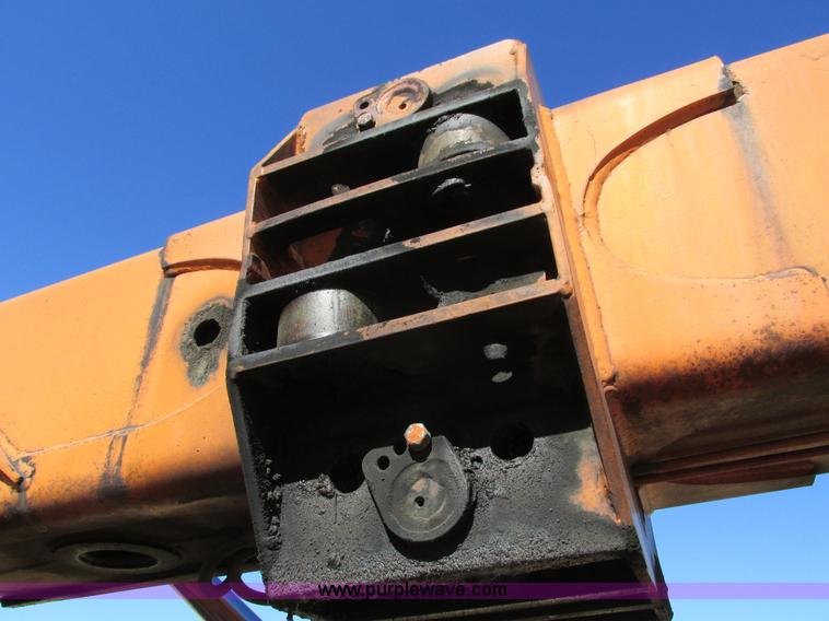 image for item I4160 1982 Koehring 424 rubber tire excavator