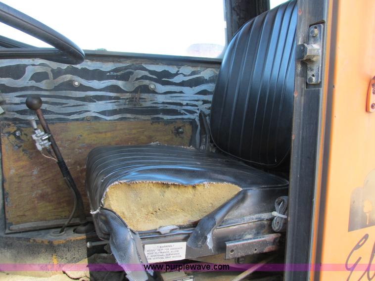 image for item I4160 1982 Koehring 424 rubber tire excavator