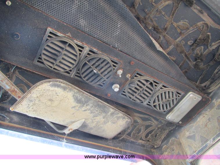 image for item I4160 1982 Koehring 424 rubber tire excavator