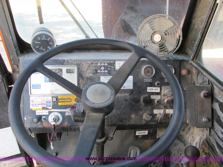 image for item I4160 1982 Koehring 424 rubber tire excavator