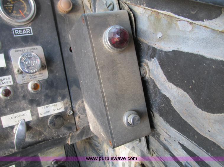 image for item I4160 1982 Koehring 424 rubber tire excavator