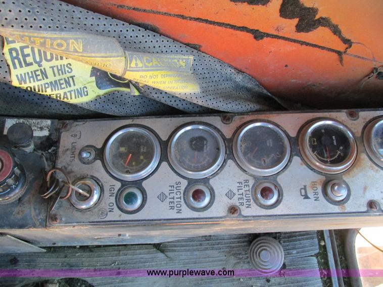 image for item I4160 1982 Koehring 424 rubber tire excavator