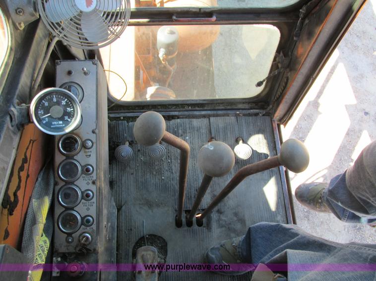 image for item I4160 1982 Koehring 424 rubber tire excavator