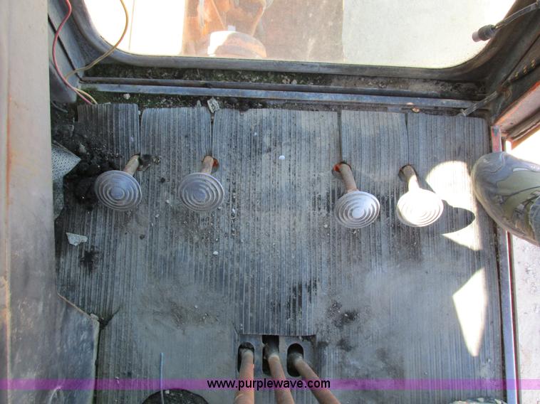 image for item I4160 1982 Koehring 424 rubber tire excavator