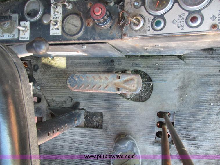 image for item I4160 1982 Koehring 424 rubber tire excavator