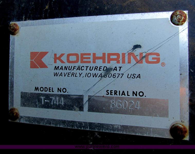 image for item I4160 1982 Koehring 424 rubber tire excavator