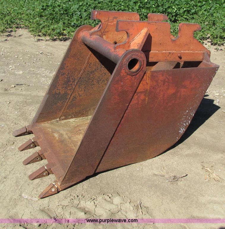 image for item I4160 1982 Koehring 424 rubber tire excavator