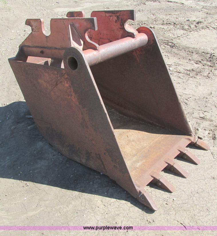 image for item I4160 1982 Koehring 424 rubber tire excavator