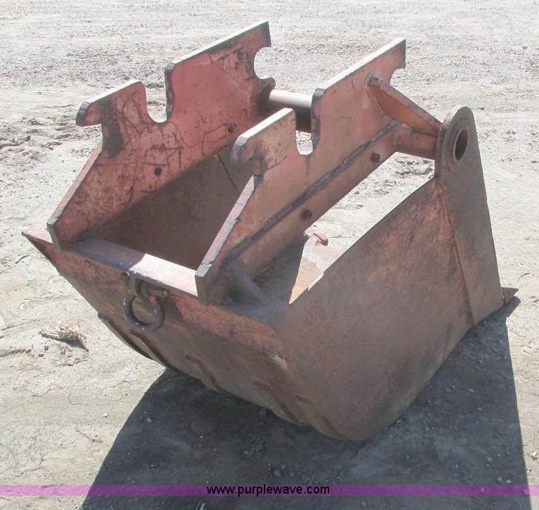 image for item I4160 1982 Koehring 424 rubber tire excavator