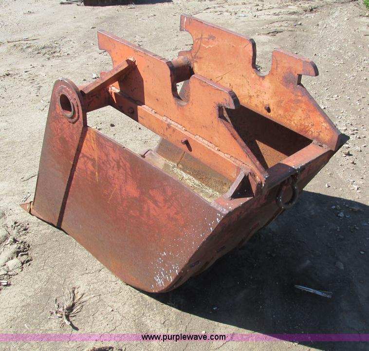 image for item I4160 1982 Koehring 424 rubber tire excavator