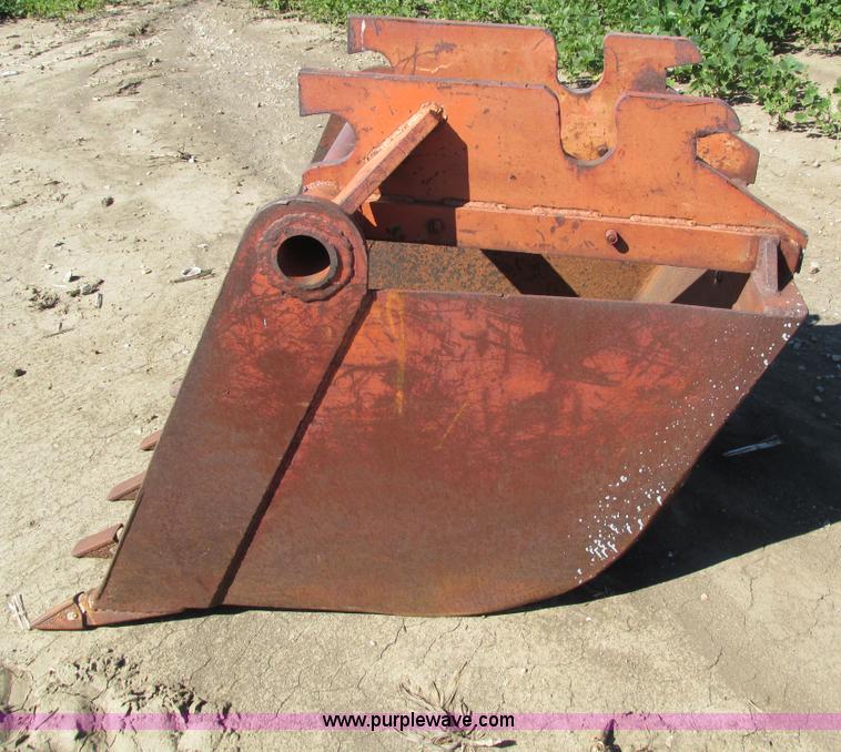 image for item I4160 1982 Koehring 424 rubber tire excavator