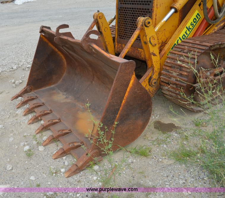 image for item I4611 1989 John Deere 455G track loader