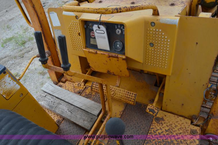 image for item I4611 1989 John Deere 455G track loader