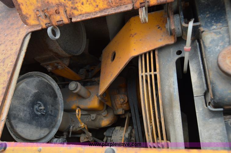 image for item I4611 1989 John Deere 455G track loader