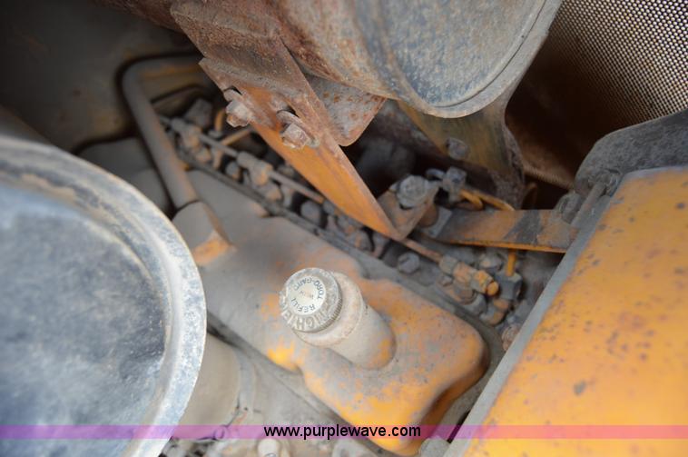 image for item I4611 1989 John Deere 455G track loader