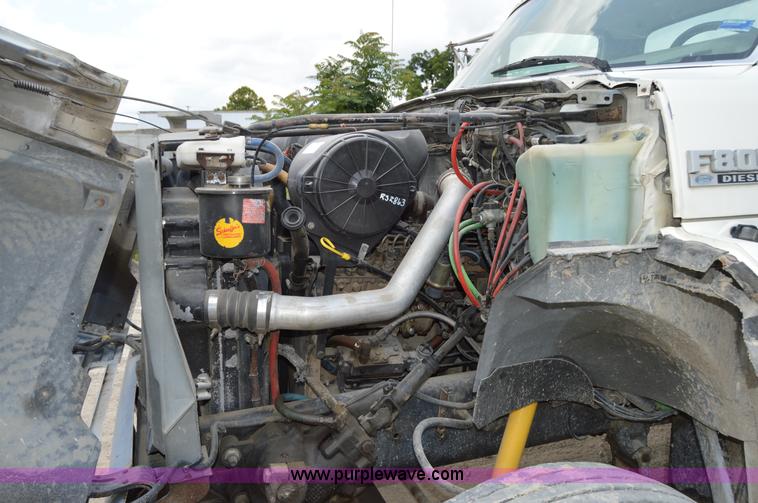 image for item I4614 1994 Ford F800 service truck with crane