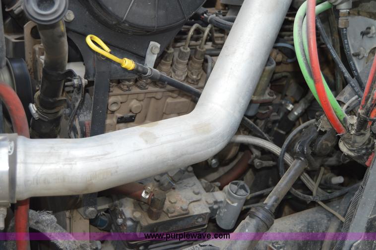 image for item I4614 1994 Ford F800 service truck with crane