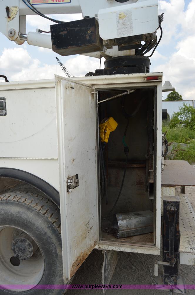 image for item I4614 1994 Ford F800 service truck with crane