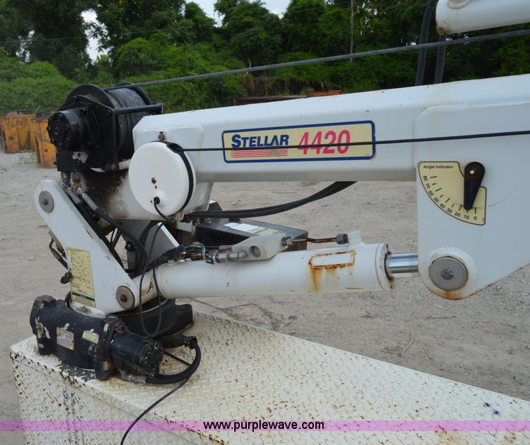 image for item I4614 1994 Ford F800 service truck with crane