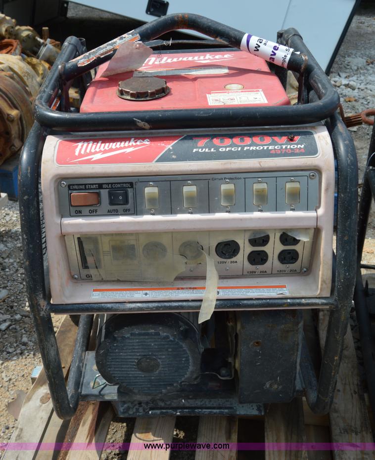 image for item I4620 Milwaukee 7,000 watt generator