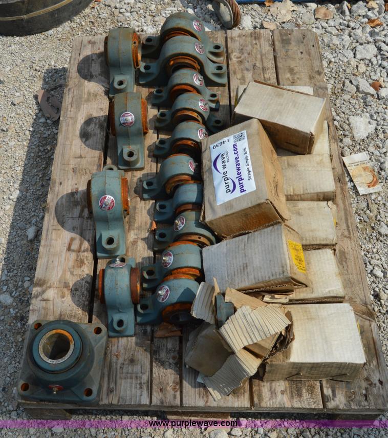 Pillar bearings in Kansas City, MO Item I4639 sold Purple Wave